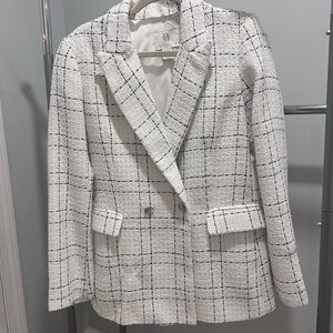 Chic White Plaid Blazer